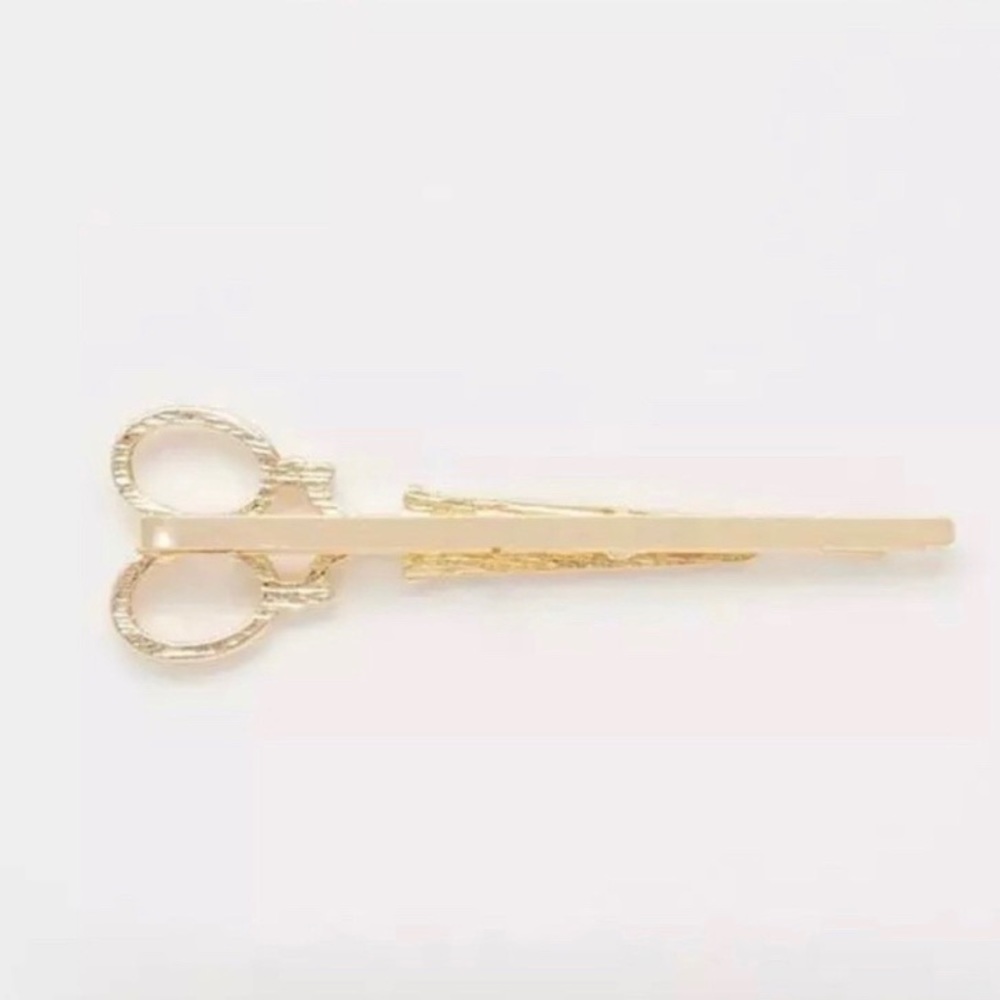 Scissor Hair Clip - Picture 2 of 3